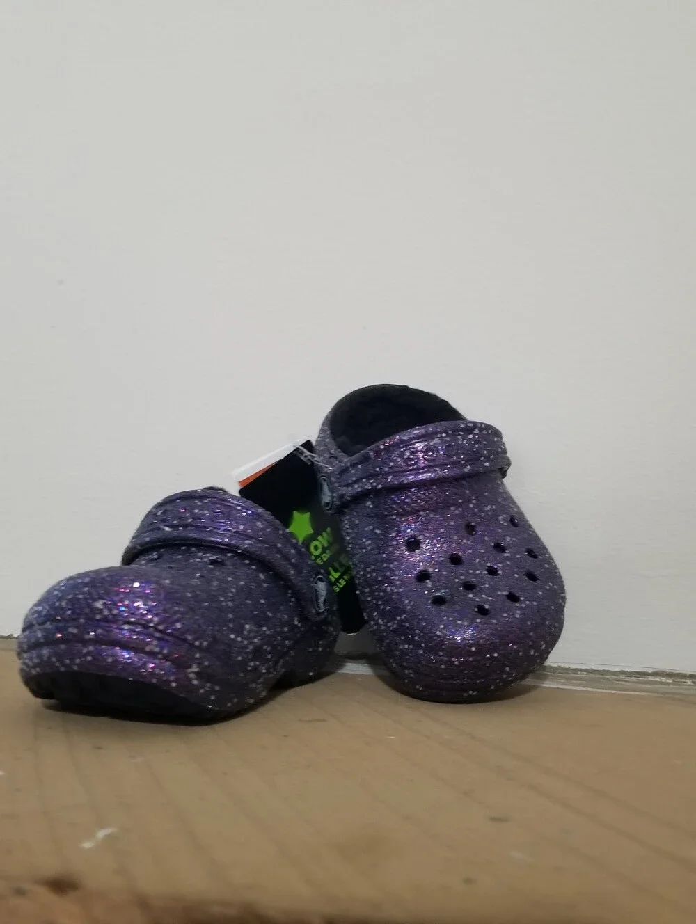 NEW! Crocs Little Kids Space Clog with Black Strap Sz 6
